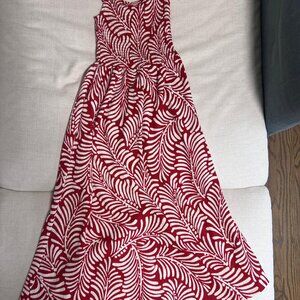 H&M Red and White Leaf Print Smocked Sundress – Size XS – NEVER WORN